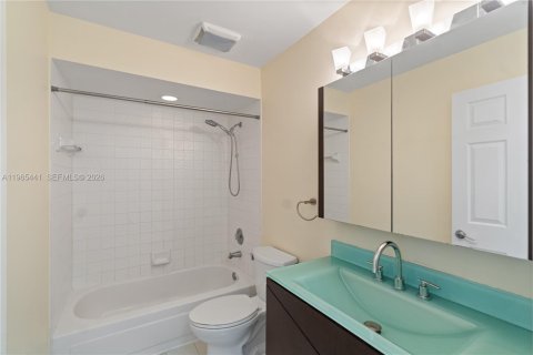 Touwnhouse à louer à Cooper City, Floride: 3 chambres, 154.78 m2 № 2091247 - photo 16