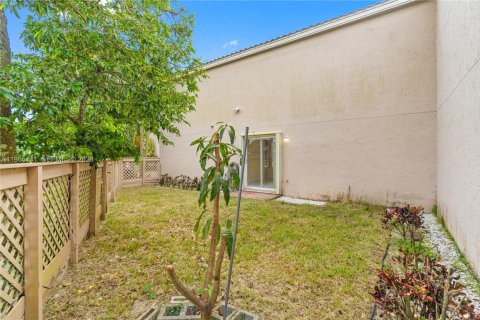 Touwnhouse à louer à Cooper City, Floride: 3 chambres, 154.78 m2 № 2091247 - photo 6