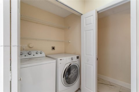 Touwnhouse à louer à Cooper City, Floride: 3 chambres, 154.78 m2 № 2091247 - photo 24