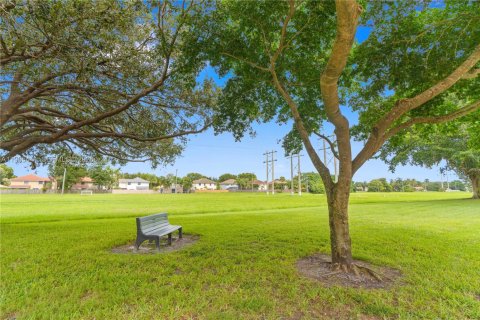 Touwnhouse à louer à Cooper City, Floride: 3 chambres, 154.78 m2 № 2091247 - photo 4