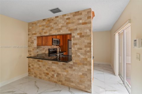 Touwnhouse à louer à Cooper City, Floride: 3 chambres, 154.78 m2 № 2091247 - photo 29
