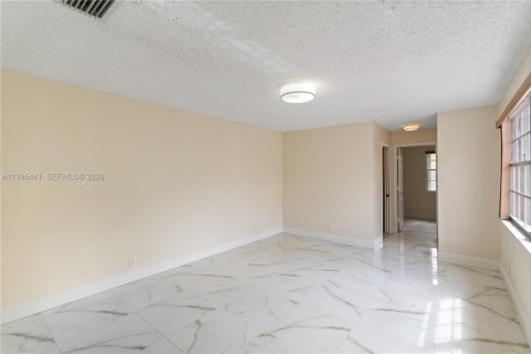 Touwnhouse à louer à Cooper City, Floride: 3 chambres, 154.78 m2 № 2091247 - photo 18