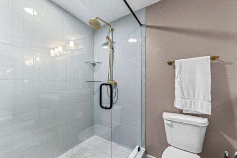 Купить виллу или дом в Куинси, Флорида 9 комнат, 174.01м2, № 2148203 - фото 28
