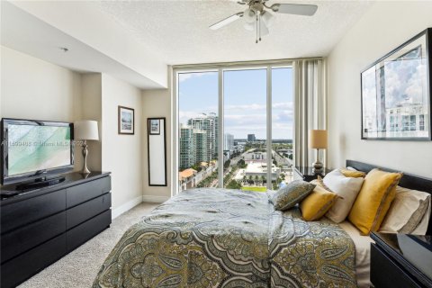 Condo in Sunny Isles Beach, Florida, 2 bedrooms  № 1868415 - photo 16