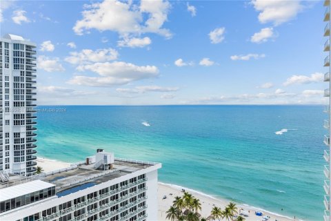 Condo in Sunny Isles Beach, Florida, 2 bedrooms  № 1868415 - photo 6