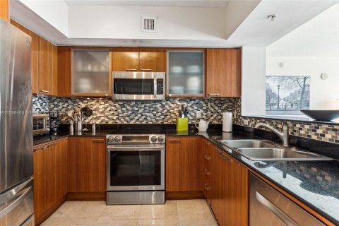 Condo in Sunny Isles Beach, Florida, 2 bedrooms  № 1868415 - photo 4