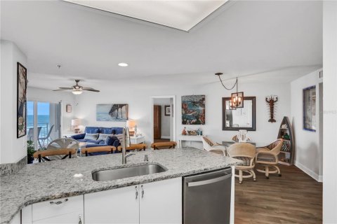 Condo in Daytona Beach Shores, Florida, 2 bedrooms  № 1722512 - photo 24