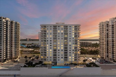 Condo in Daytona Beach Shores, Florida, 2 bedrooms  № 1722512 - photo 4