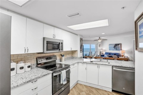 Condo in Daytona Beach Shores, Florida, 2 bedrooms  № 1722512 - photo 29