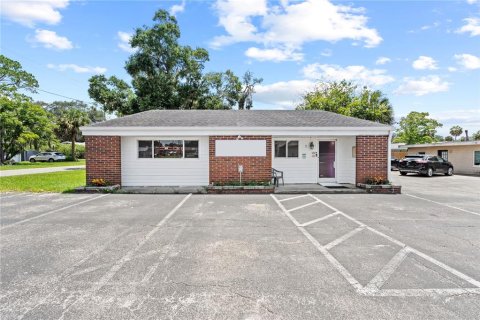 Immobilier commercial à Chiefland, Floride 121.7 m2 № 2206727
