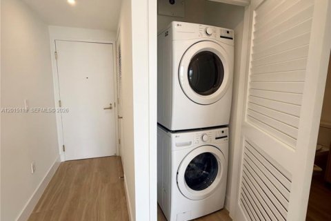 Condo in Miami, Florida № 2243206 - photo 27