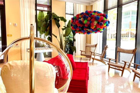 Condo in Miami, Florida № 2243206 - photo 9