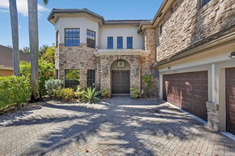 House in Wellington, Florida 6 bedrooms, 391.12 sq.m. № 2253027 - photo 5