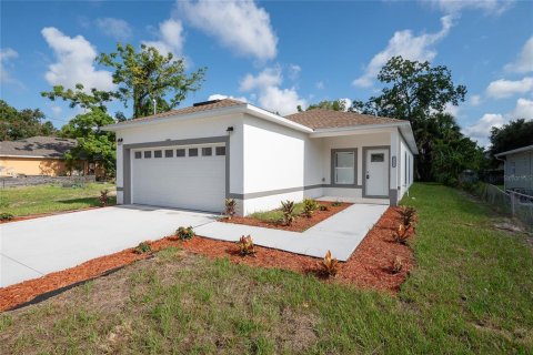 House in Orlando, Florida 3 bedrooms, 158.4 sq.m. № 1855758 - photo 2