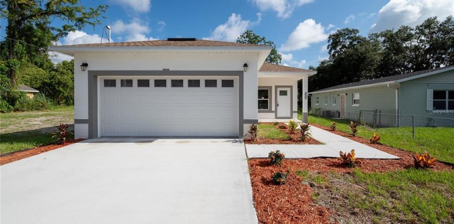 House in Orlando, Florida 3 bedrooms, 158.4 sq.m. № 1855758