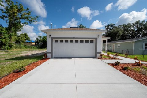House in Orlando, Florida 3 bedrooms, 158.4 sq.m. № 1855758 - photo 4
