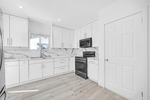 Купить виллу или дом в Майами, Флорида 3 спальни, 131.74м2, № 2030845 - фото 20