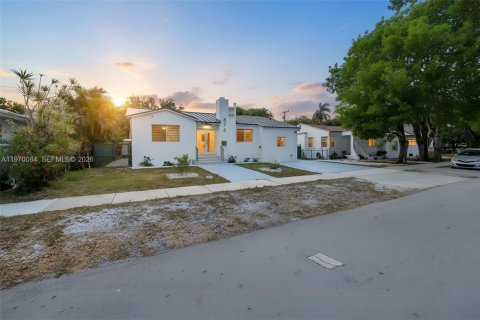 Купить виллу или дом в Майами, Флорида 3 спальни, 131.74м2, № 2030845 - фото 4