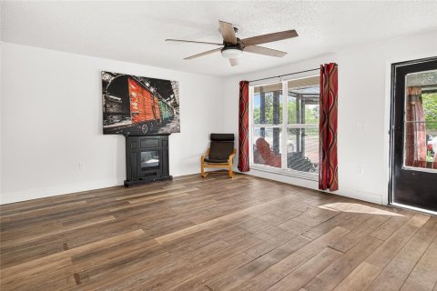 House in New Port Richey, Florida 2 bedrooms, 74.88 sq.m. № 2157892 - photo 10