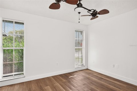 House in New Port Richey, Florida 2 bedrooms, 74.88 sq.m. № 2157892 - photo 17