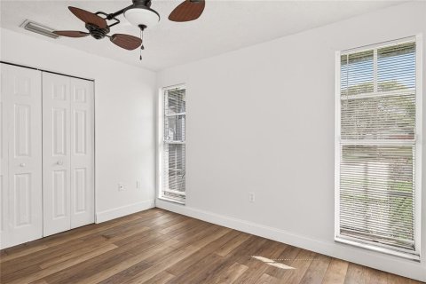 House in New Port Richey, Florida 2 bedrooms, 74.88 sq.m. № 2157892 - photo 20