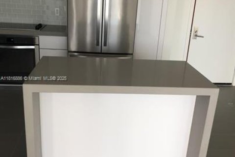 Condominio en venta en Miami, Florida, 1 dormitorio, 69.86 m2 № 1770713 - foto 8