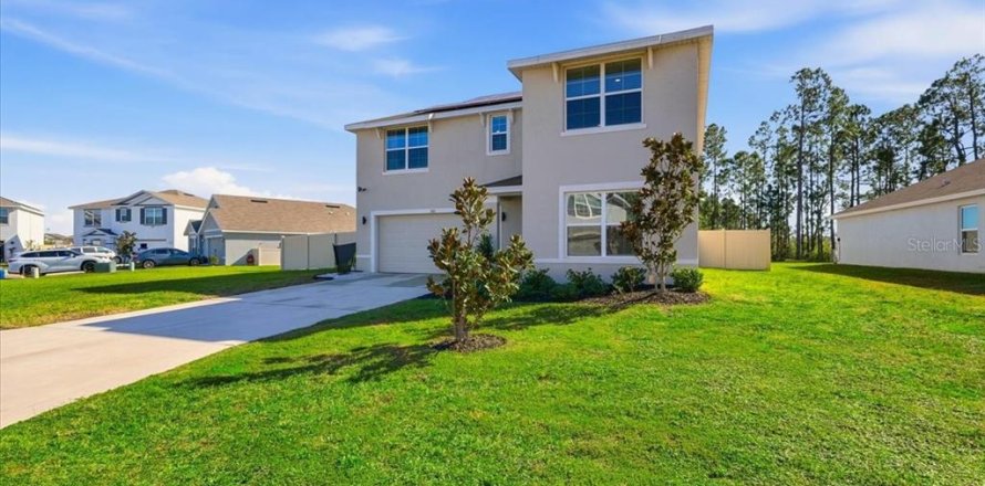 House in Plant City, Florida 4 bedrooms, 226.22 sq.m. № 2096570