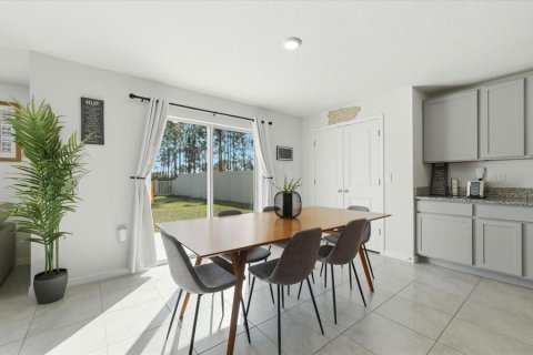 House in Plant City, Florida 4 bedrooms, 226.22 sq.m. № 2096570 - photo 19