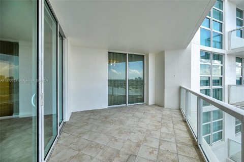 Condo in Fort Lauderdale, Florida, 1 bedroom  № 1693420 - photo 28