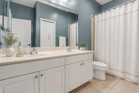 House in Miramar, Florida 5 bedrooms, 349.87 sq.m. № 2186155 - photo 29