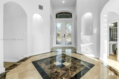 House in Miramar, Florida 5 bedrooms, 349.87 sq.m. № 2186155 - photo 9