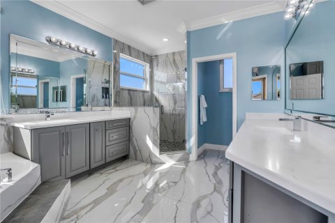 House in Miramar, Florida 5 bedrooms, 349.87 sq.m. № 2186155 - photo 26