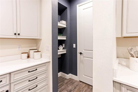 Townhouse in Tampa, Florida 3 bedrooms, 182.18 sq.m. № 1740625 - photo 10