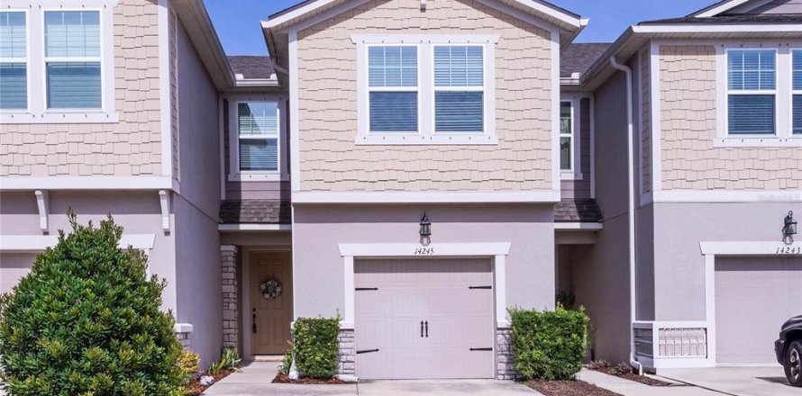 Townhouse in Tampa, Florida 3 bedrooms, 182.18 sq.m. № 1740625