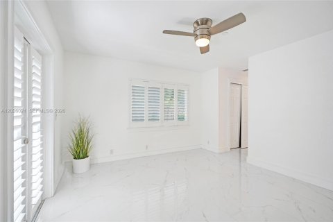 Touwnhouse à vendre à Fort Lauderdale, Floride: 3 chambres, 253.81 m2 № 2351417 - photo 3