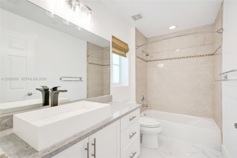 Touwnhouse à vendre à Fort Lauderdale, Floride: 3 chambres, 253.81 m2 № 2351417 - photo 5