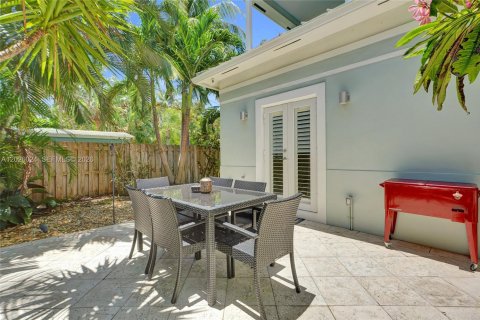 Touwnhouse à vendre à Fort Lauderdale, Floride: 3 chambres, 253.81 m2 № 2351417 - photo 8