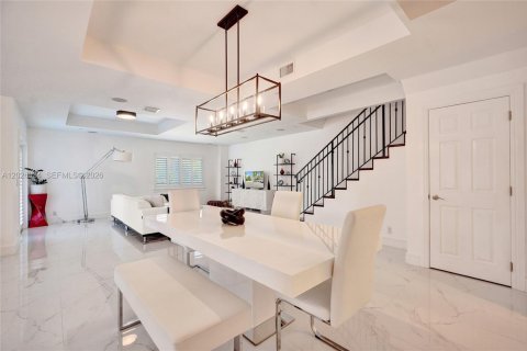 Touwnhouse à vendre à Fort Lauderdale, Floride: 3 chambres, 253.81 m2 № 2351417 - photo 11