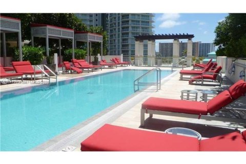Condo in Sunny Isles Beach, Florida, 3 bedrooms № 2089073 - photo 11