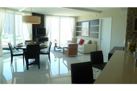 Condo in Sunny Isles Beach, Florida, 3 bedrooms № 2089073