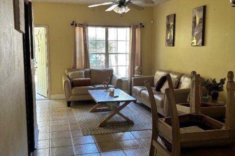 Townhouse in Tamarac, Florida 2 bedrooms, 103.12 sq.m. № 2288831 - photo 17