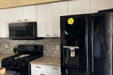Townhouse in Tamarac, Florida 2 bedrooms, 103.12 sq.m. № 2288831 - photo 9