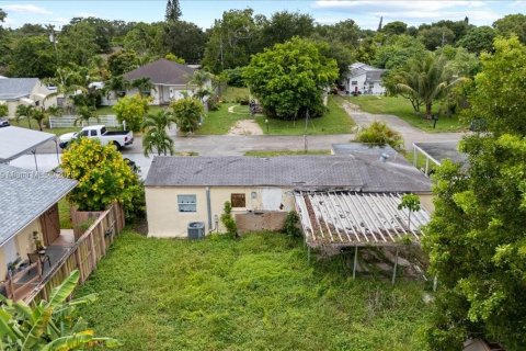 House in Hollywood, Florida 2 bedrooms, 83.89 sq.m. № 1814096 - photo 7