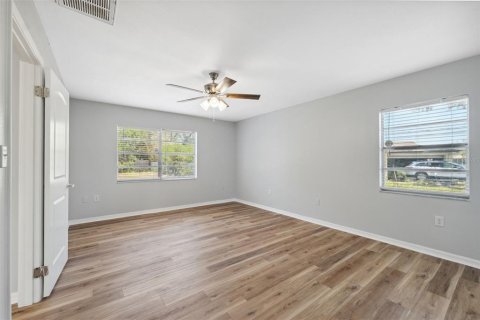 House in Spring Hill, Florida 3 bedrooms, 159.79 sq.m. № 1743059 - photo 17