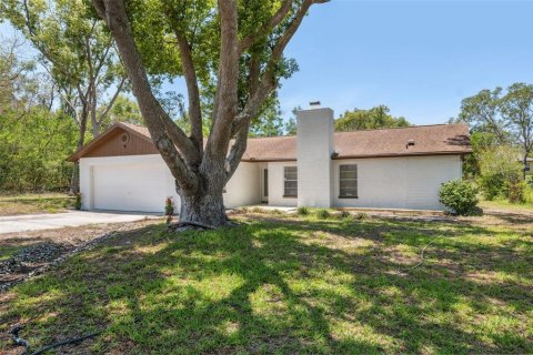House in Spring Hill, Florida 3 bedrooms, 159.79 sq.m. № 1743059 - photo 1