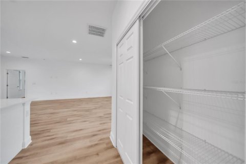 Casa en alquiler en Port Charlotte, Florida, 3 dormitorios, 175.21 m2 № 1789385 - foto 13