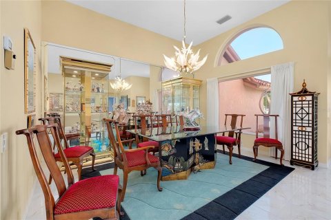 House in Venice, Florida 4 bedrooms, 258.36 sq.m. № 1580918 - photo 9