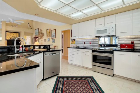 House in Venice, Florida 4 bedrooms, 258.36 sq.m. № 1580918 - photo 27