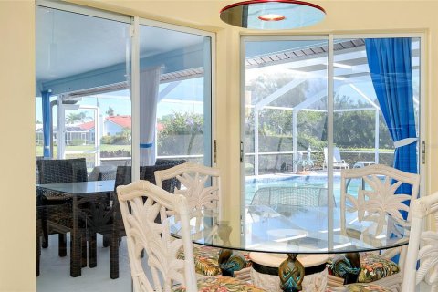 House in Venice, Florida 4 bedrooms, 258.36 sq.m. № 1580918 - photo 19