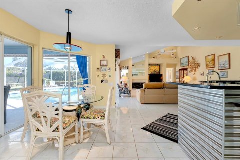 House in Venice, Florida 4 bedrooms, 258.36 sq.m. № 1580918 - photo 17